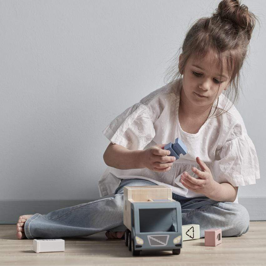 Holzspielzeug Lastauto von Kids Concept